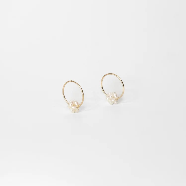 Pearl Pom Pom Hoop
