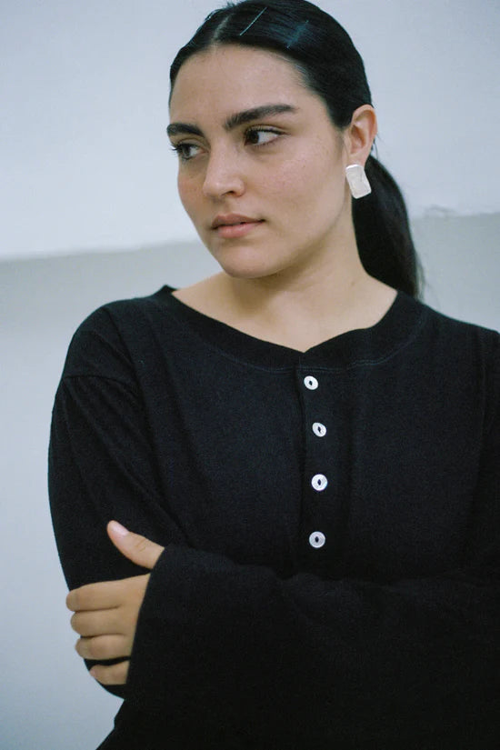 Black Hemp Bay Henley